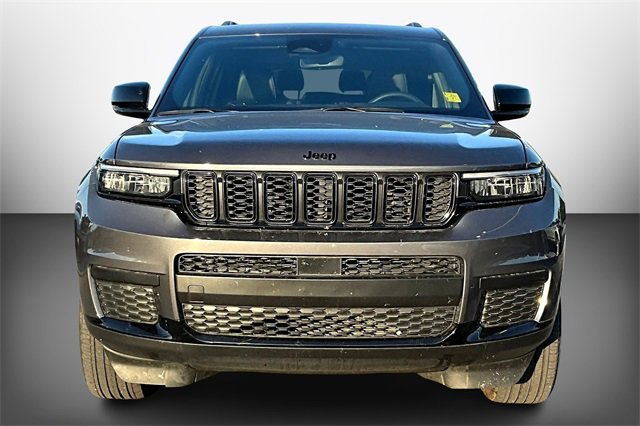 2024 Jeep Grand Cherokee Altitude photo 2