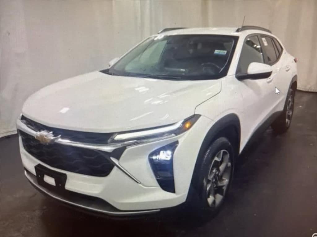 Used 2024 Chevrolet Trax LT SUV