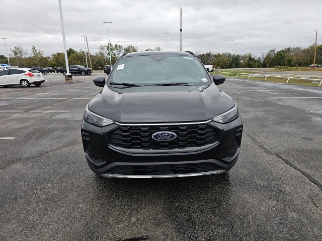 2025 Ford Escape ST-Line photo 2