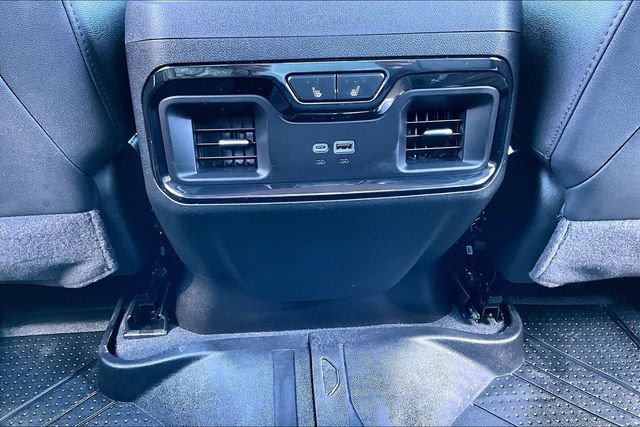 2025 Chevrolet Silverado 2500HD ZR2 - Photo 11
