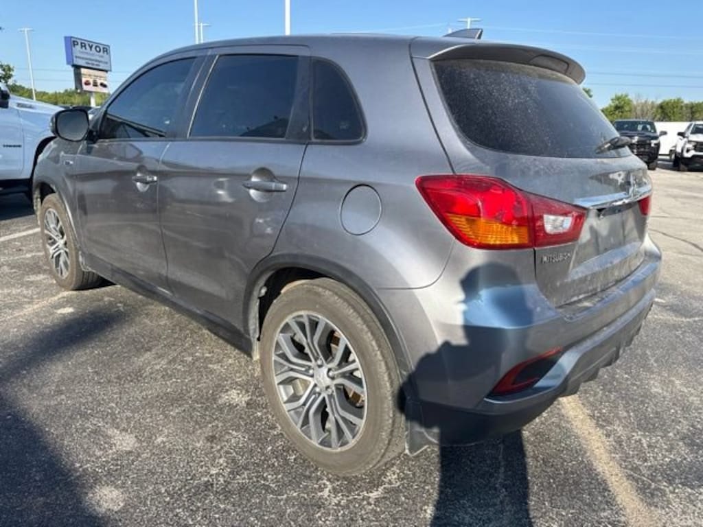 Used 2018 Mitsubishi Outlander Sport SE 2.4 CUV