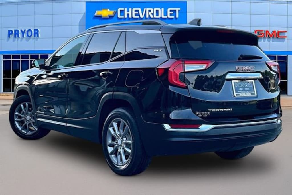 Used 2023 GMC Terrain SLT SUV