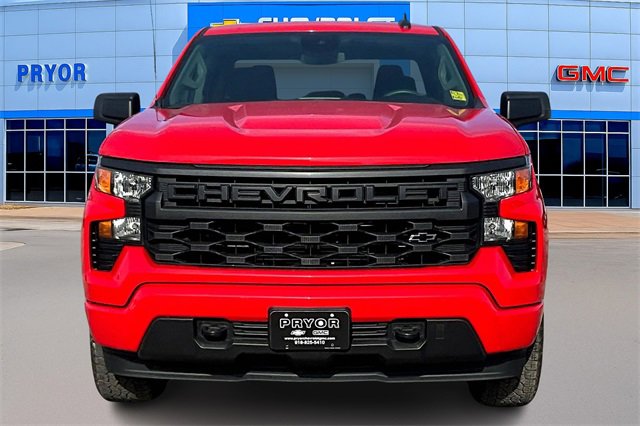 2024 Chevrolet Silverado 1500 Custom photo 2