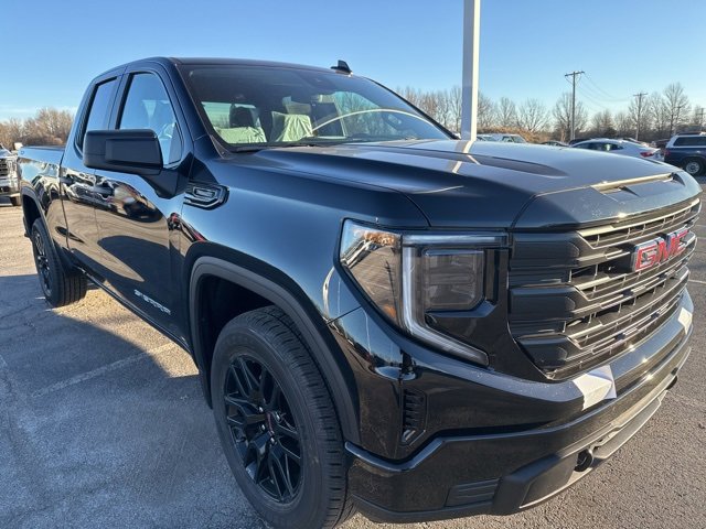 2026 GMC Sierra Base's photo