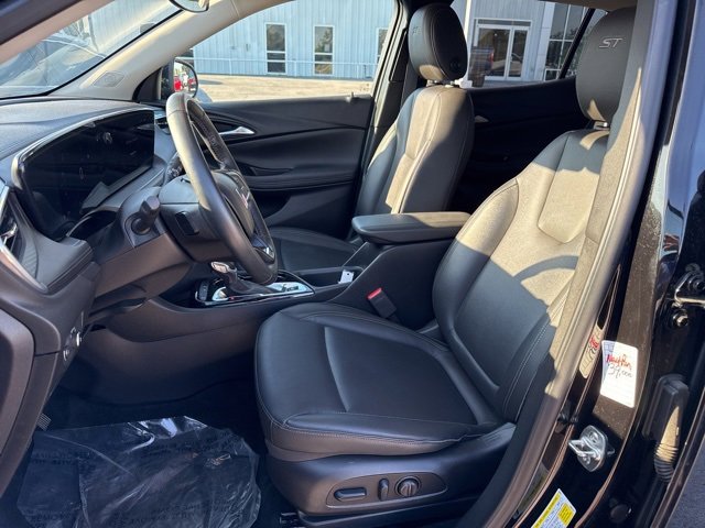 2024 Buick Encore GX Sport Touring photo 3