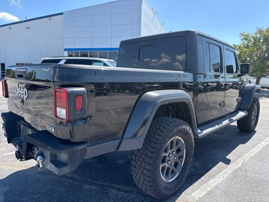 Used 2022 Jeep Gladiator Overland Truck Crew Cab