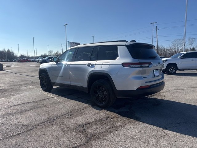 2024 Jeep Grand Cherokee Altitude photo 3