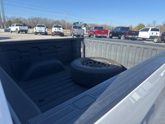 2022 Chevrolet Silverado 1500 LT photo 3