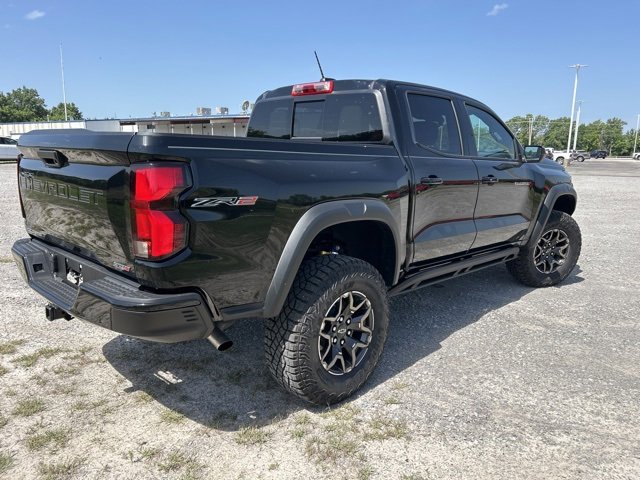 2024 Chevrolet Colorado ZR2 photo 2