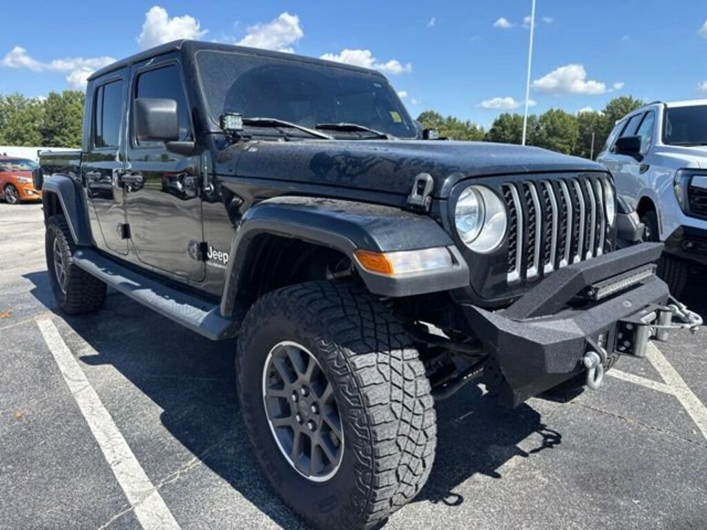 Used 2022 Jeep Gladiator Overland Truck Crew Cab