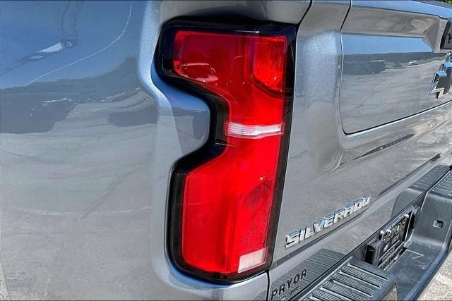 2025 Chevrolet Silverado 2500HD ZR2 - Photo 24