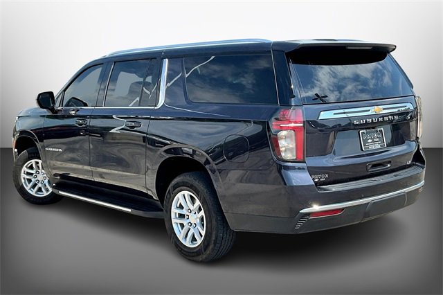 2023 Chevrolet Suburban LT photo 4