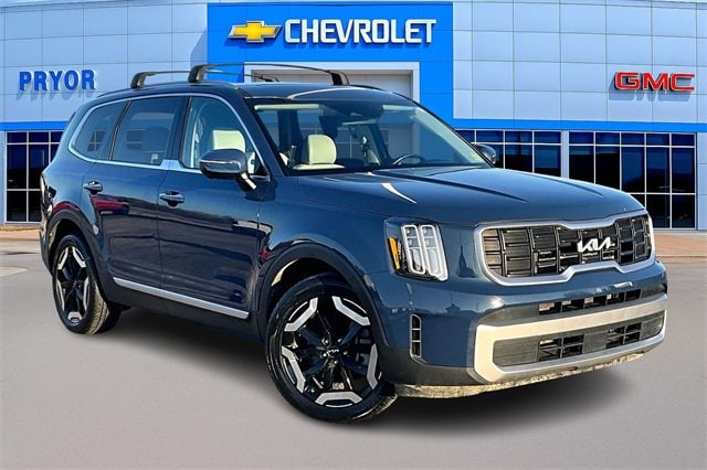 2023 Kia Telluride S's photo