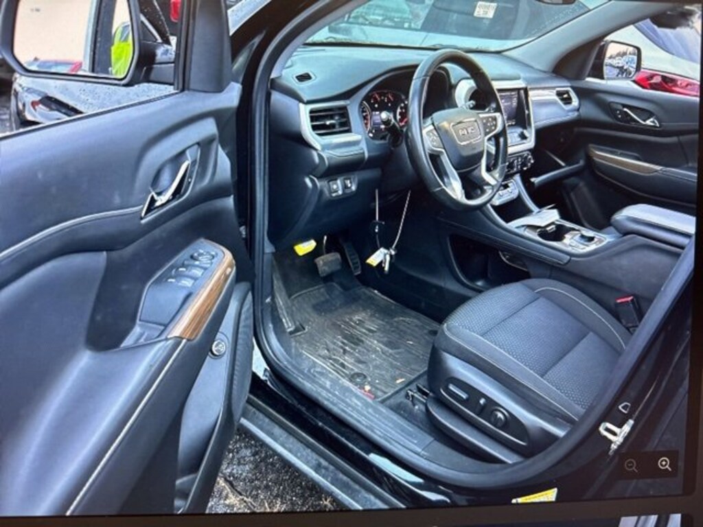 Used 2023 GMC Acadia SLE SUV