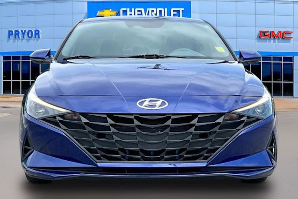 Used 2021 Hyundai Elantra SE Sedan