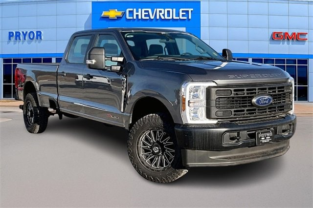2024 Ford F-350 Super Duty XL's photo