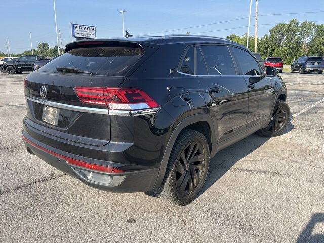 2023 Volkswagen Atlas Cross Sport SE Technology photo 3