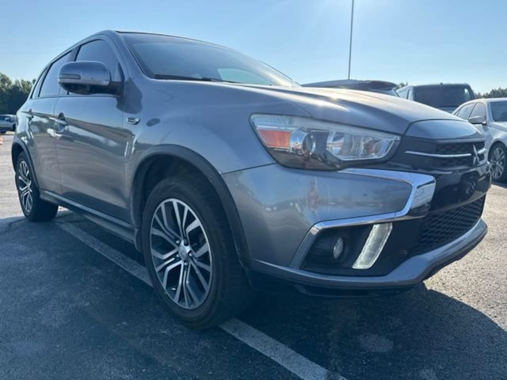 Used 2018 Mitsubishi Outlander Sport SE 2.4 CUV