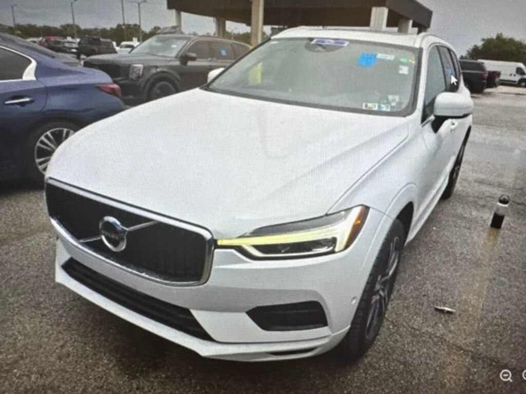 Used 2018 Volvo XC60 Momentum SUV