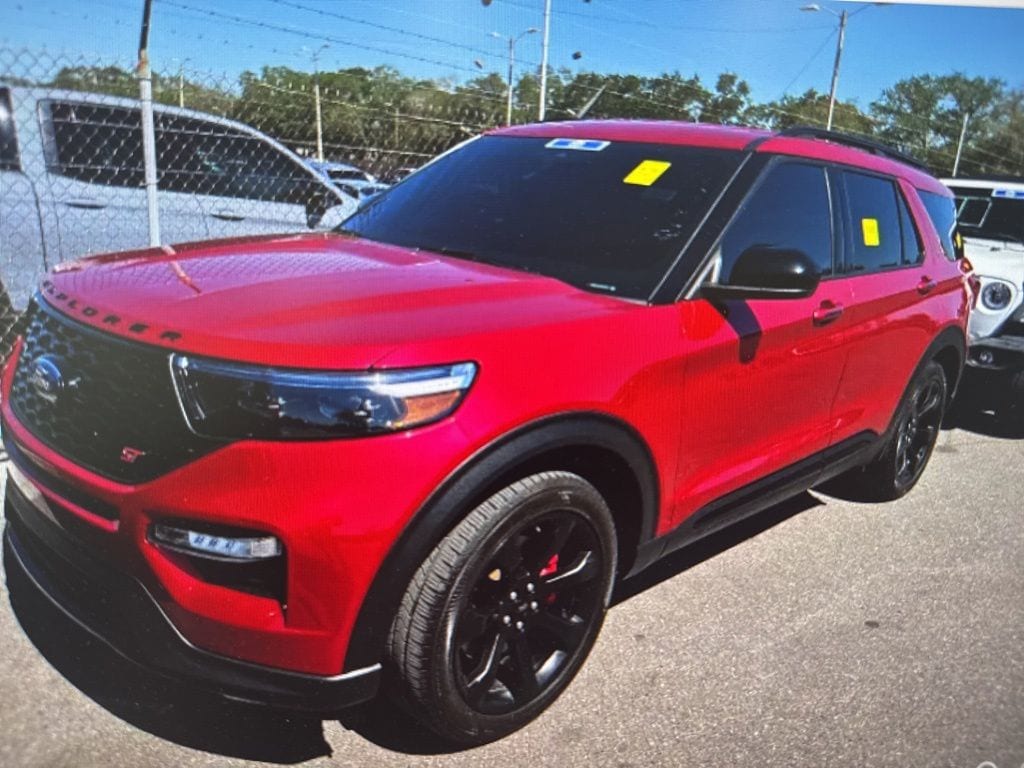 2023 Ford Explorer ST's photo