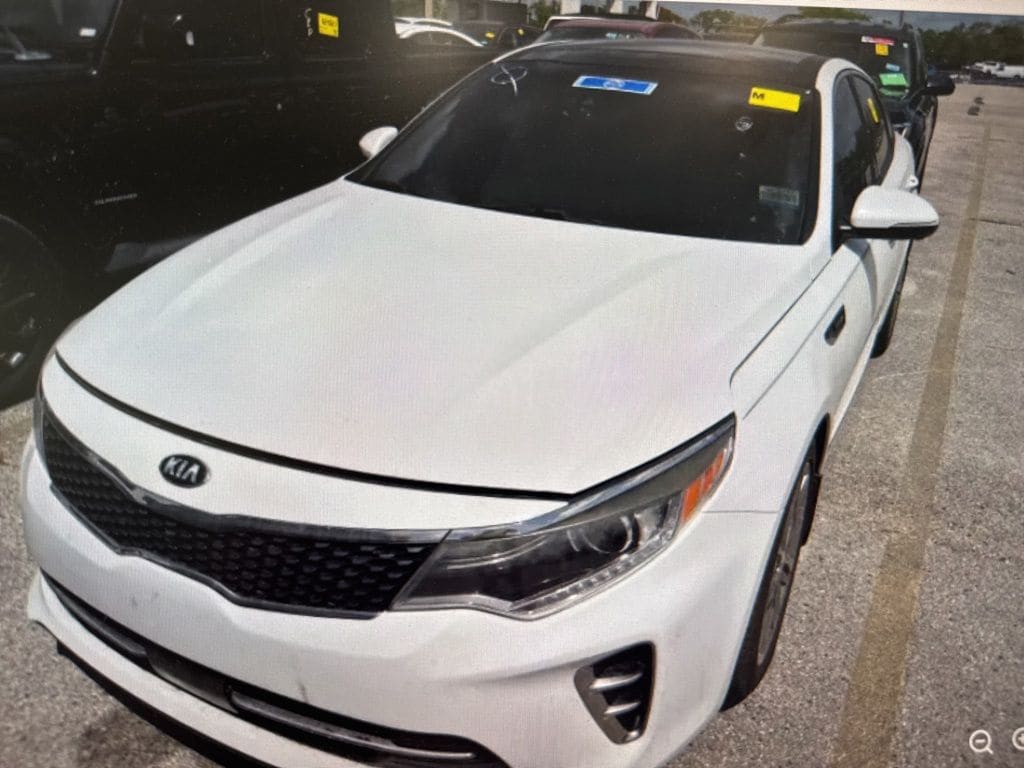 2016 Kia Optima SXL AT Turbo's photo