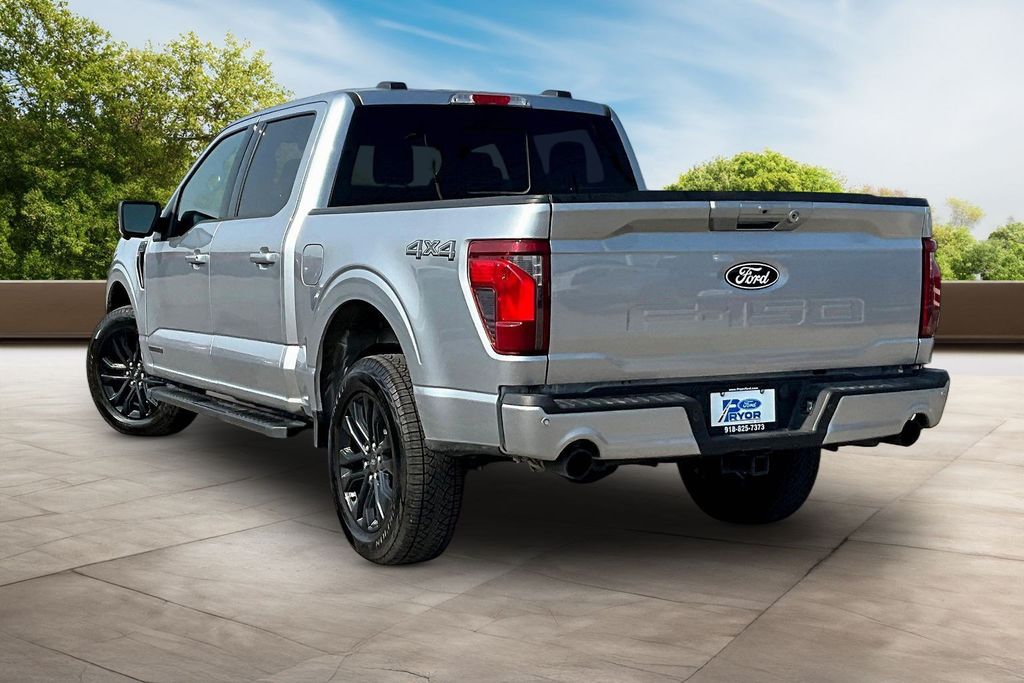2025 Ford F-150 XLT - Photo 12