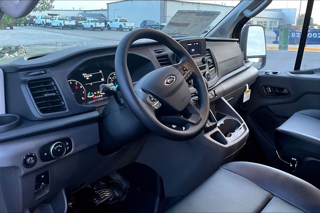 2025 Ford Transit Van Base - Photo 6