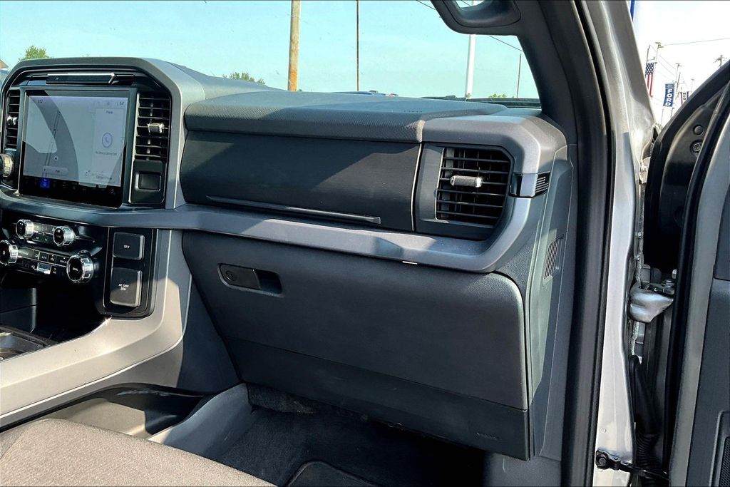 2025 Ford F-150 XLT - Photo 16