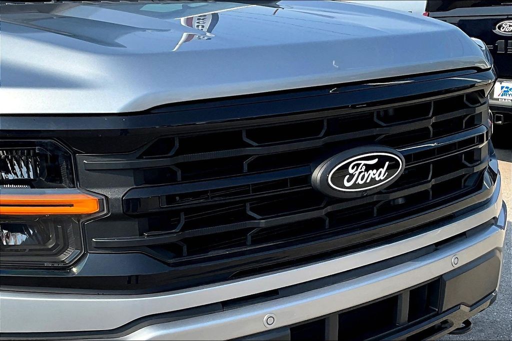 2025 Ford F-150 XLT - Photo 31