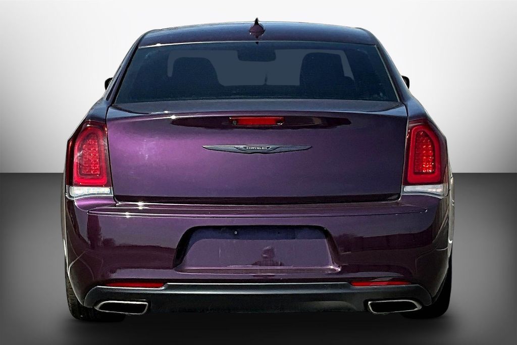 Used 2021 Chrysler 300 Touring with VIN 2C3CCAAG8MH515890 for sale in Pryor, OK