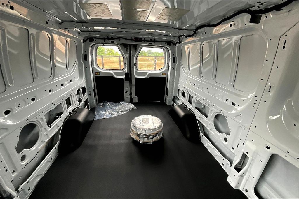 2025 Ford Transit Van Base - Photo 10