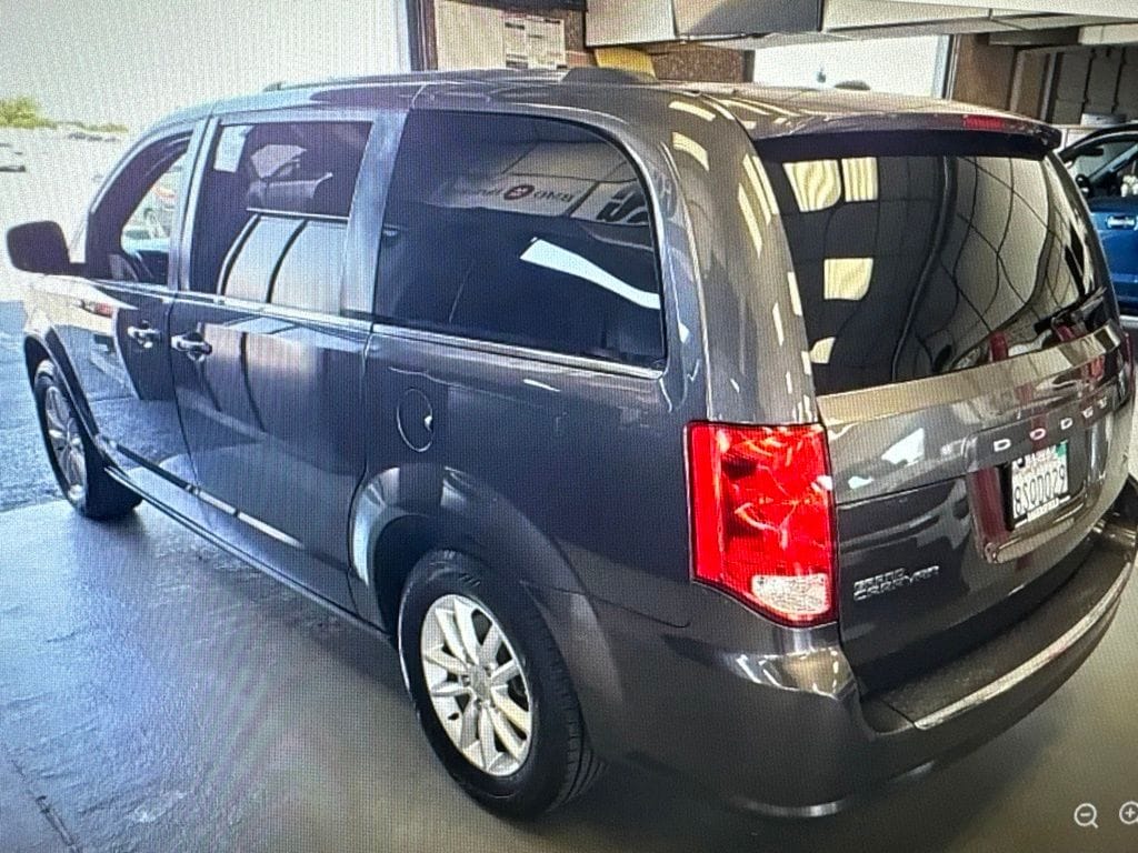 Used 2019 Dodge Grand Caravan SXT with VIN 2C4RDGCG1KR662336 for sale in Pryor, OK
