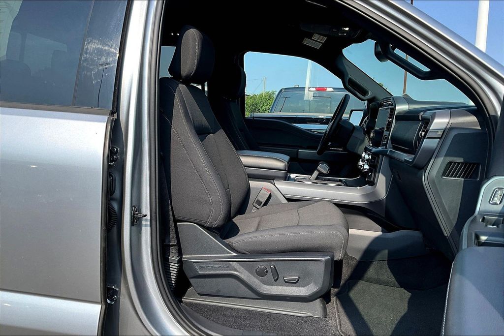 2025 Ford F-150 XLT - Photo 7
