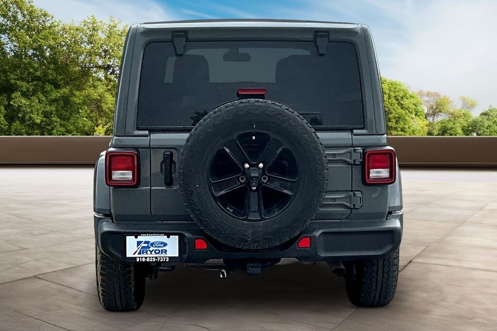 Used 2021 Jeep Wrangler Unlimited Sahara Altitude SUV