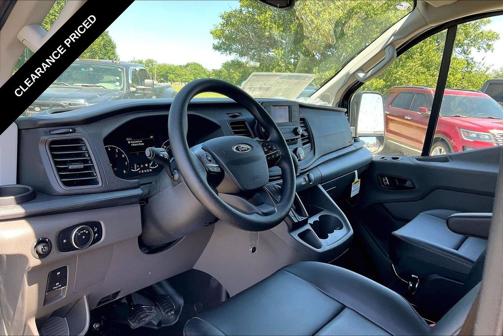 2025 Ford Transit Van Base - Photo 6