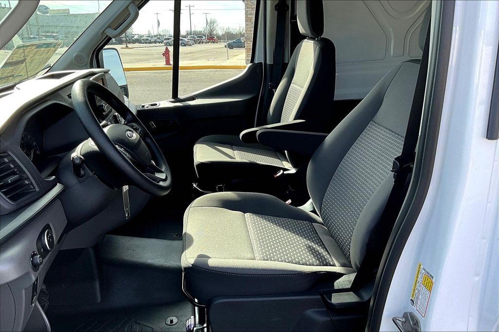 2025 Ford Transit Van Base - Photo 9