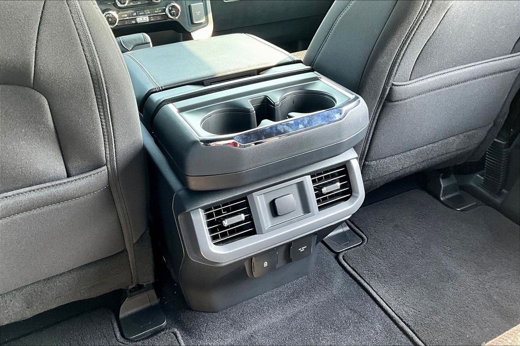 2025 Ford F-150 XLT - Photo 25