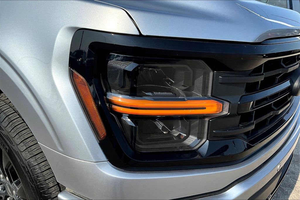2025 Ford F-150 XLT - Photo 32