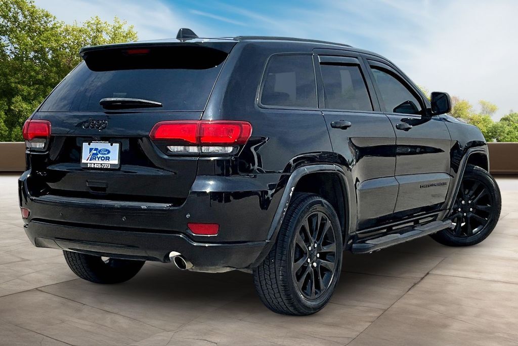 Used 2017 Jeep Grand Cherokee Altitude with VIN 1C4RJFAG6HC786013 for sale in Pryor, OK