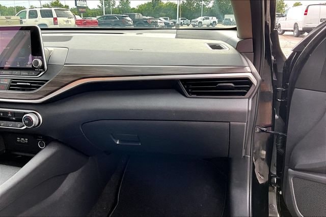 2025 Nissan Altima SV - Photo 25