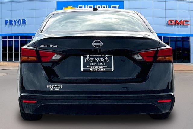 2025 Nissan Altima SV - Photo 6