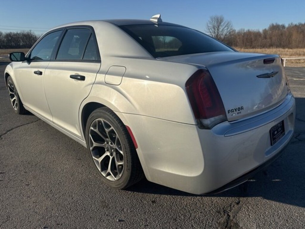 Used 2020 Chrysler 300 Touring