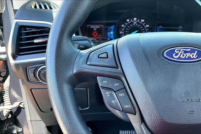 2022 Ford Edge SE - Photo 10