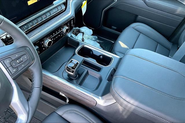 2026 GMC Sierra 1500 SLT - Photo 8