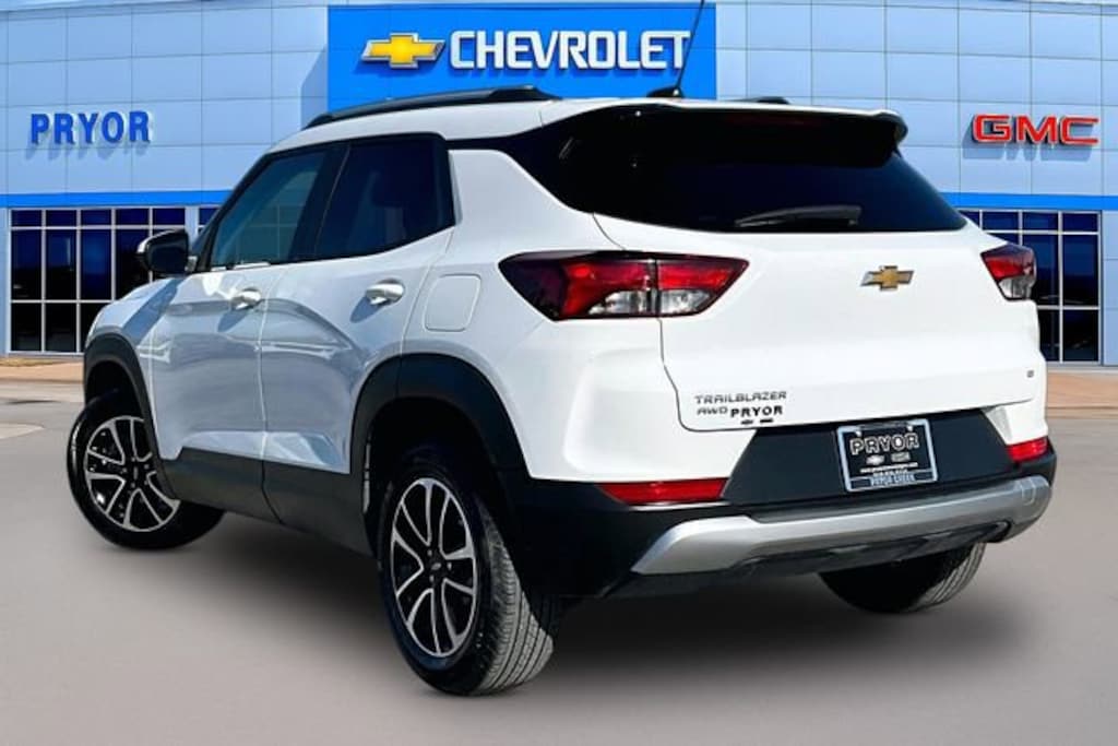Used 2025 Chevrolet Trailblazer LT SUV