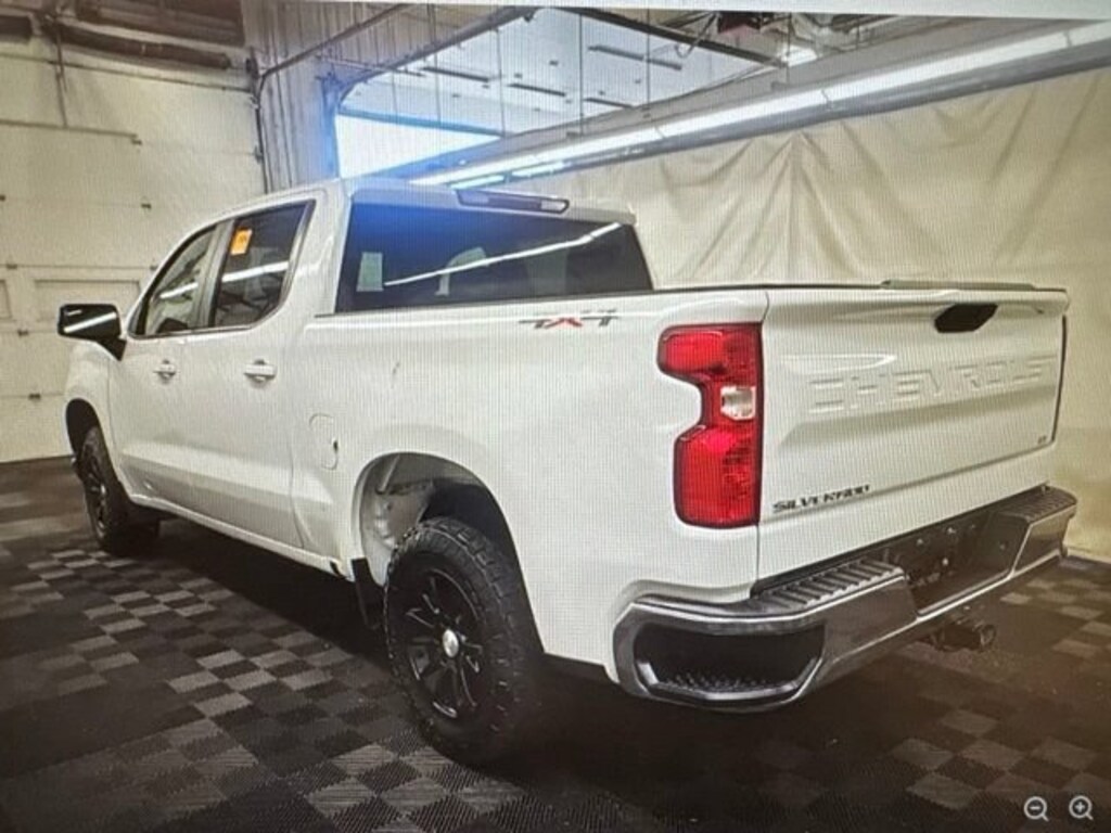 Used 2021 Chevrolet Silverado 1500 LT Truck