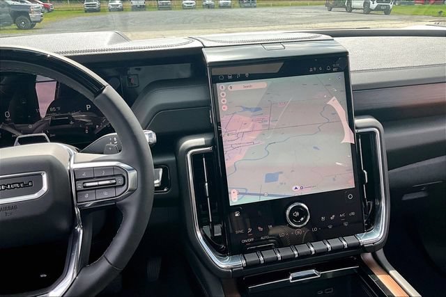 2026 GMC Yukon Denali - Photo 7