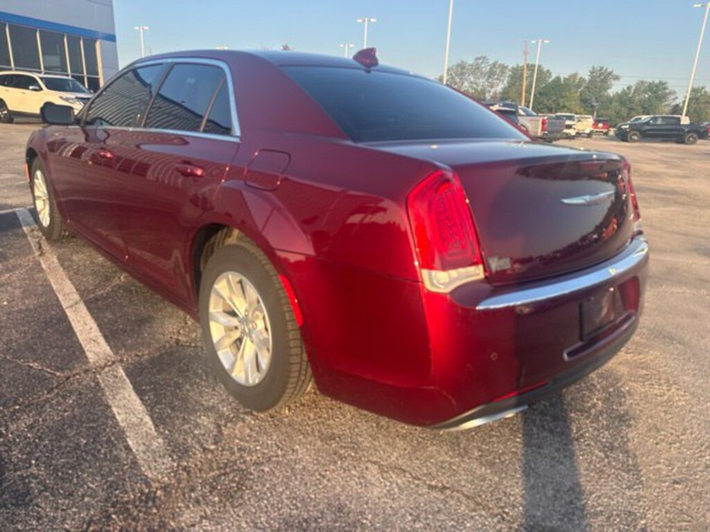 Used 2015 Chrysler 300 Limited