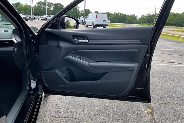 2025 Nissan Altima SV - Photo 27