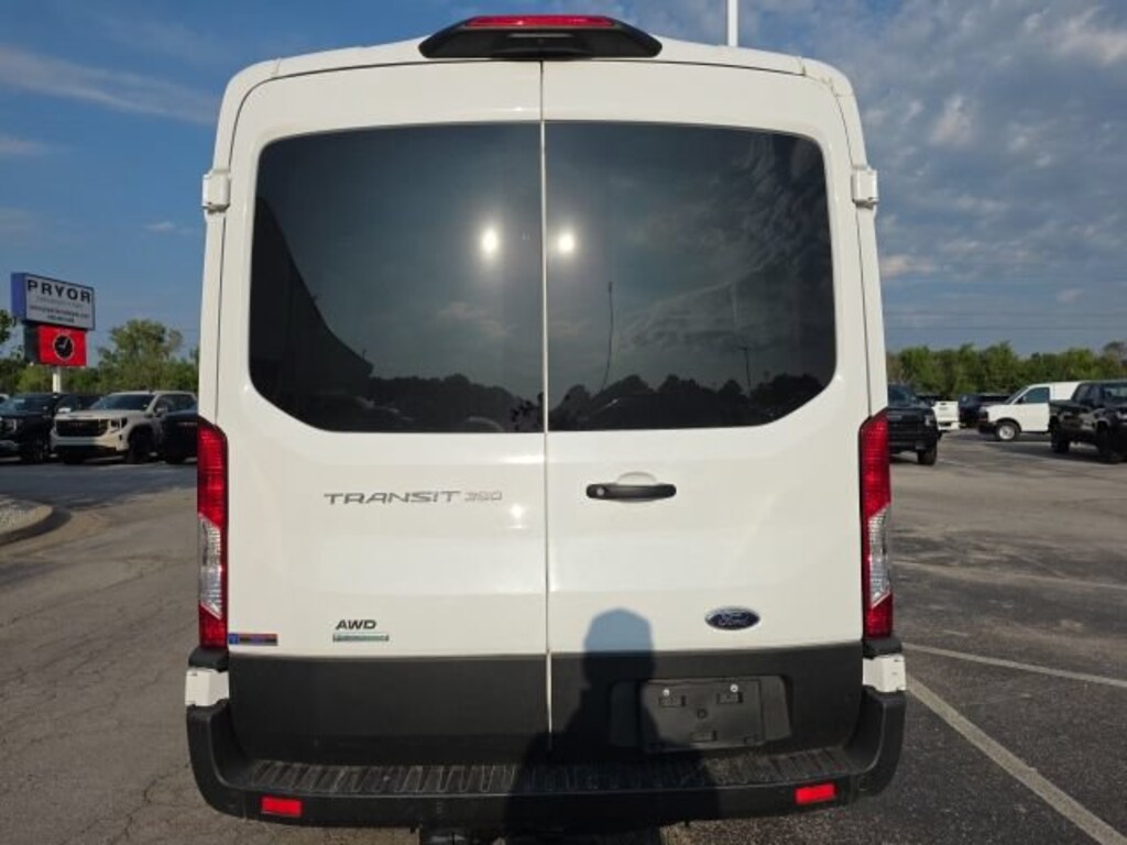 Used 2025 Ford Transit Passenger Wagon XL